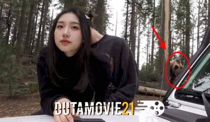Nonton film Video Ganti Oli Di Hutan Yang Lagi Viral terbaru di Dutamovie21